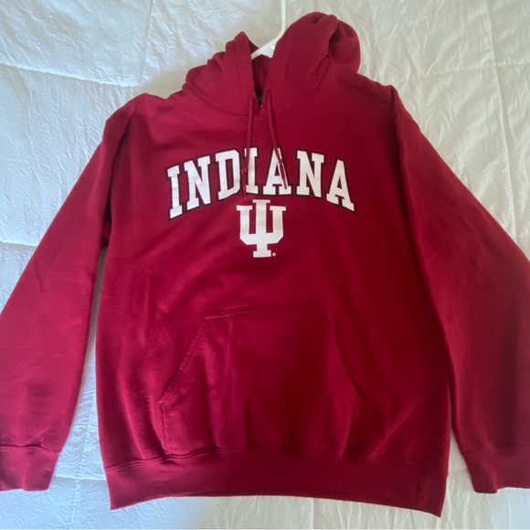 Gildan Tops - Unisex Indiana Hoosiers Gildan Hoodie - Medium